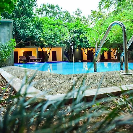 Tropicara Resort Sigiriya Luaran gambar