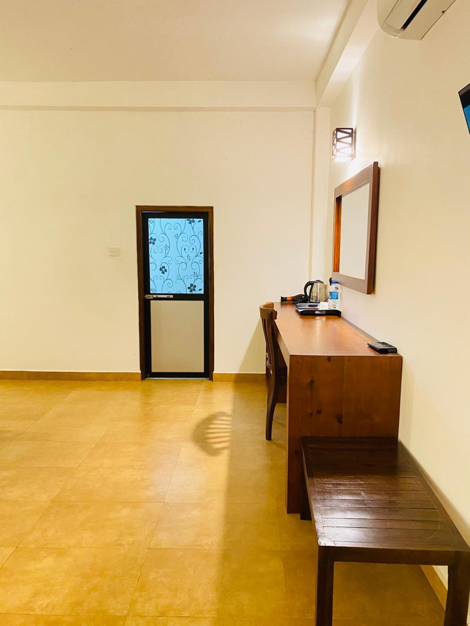 Tropicara Resort Sigiriya Luaran gambar